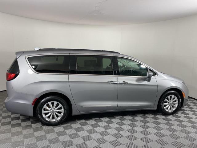 used 2017 Chrysler Pacifica car, priced at $12,687