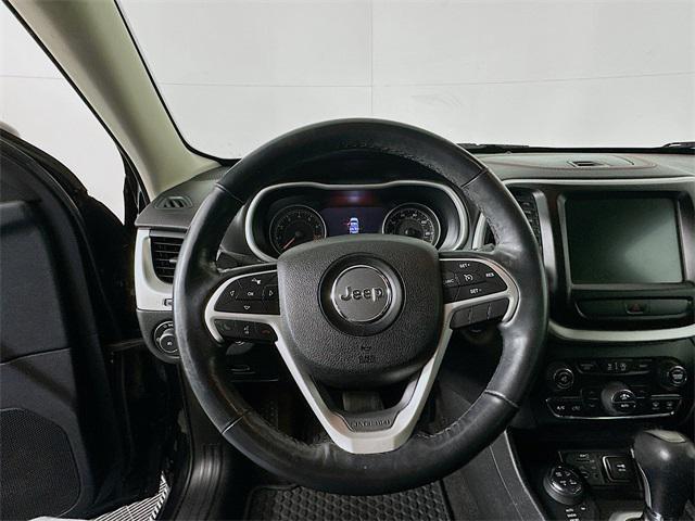 used 2015 Jeep Cherokee car