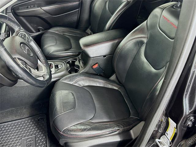 used 2015 Jeep Cherokee car