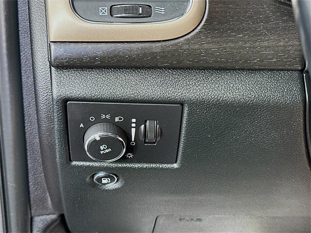 used 2015 Jeep Grand Cherokee car, priced at $7,995