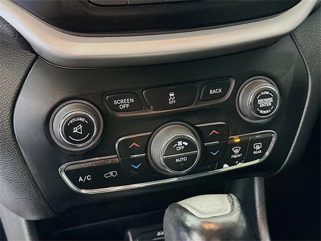 used 2015 Jeep Cherokee car, priced at $10,995
