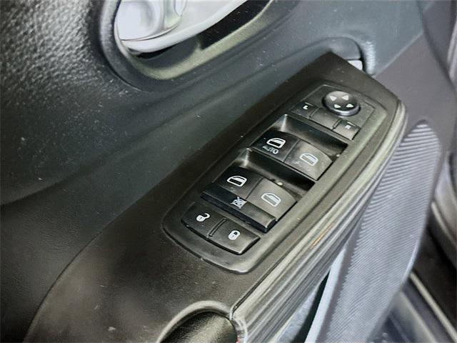 used 2015 Jeep Cherokee car, priced at $10,995
