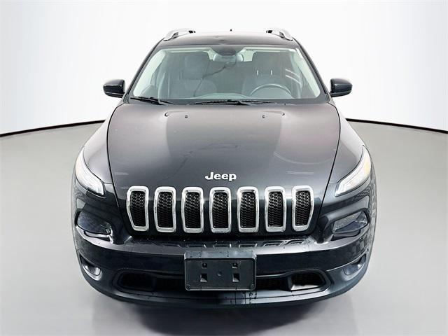 used 2015 Jeep Cherokee car, priced at $12,995