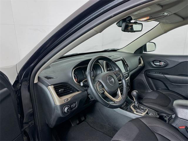 used 2015 Jeep Cherokee car, priced at $12,995