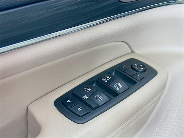 used 2019 Jeep Grand Cherokee car, priced at $23,784