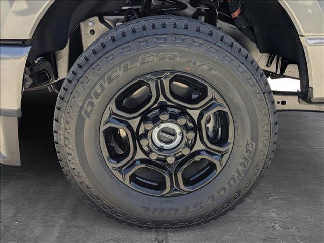 new 2025 Ford F-250 car, priced at $72,420