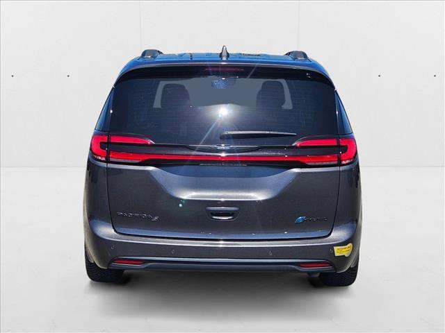used 2021 Chrysler Pacifica Hybrid car, priced at $26,998