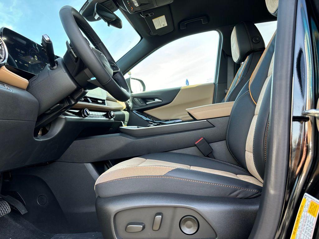 new 2025 Chevrolet Equinox car, priced at $34,870