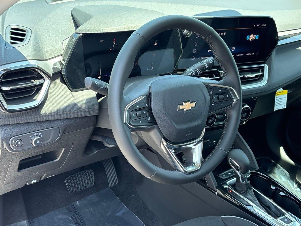 new 2025 Chevrolet TrailBlazer car, priced at $26,325