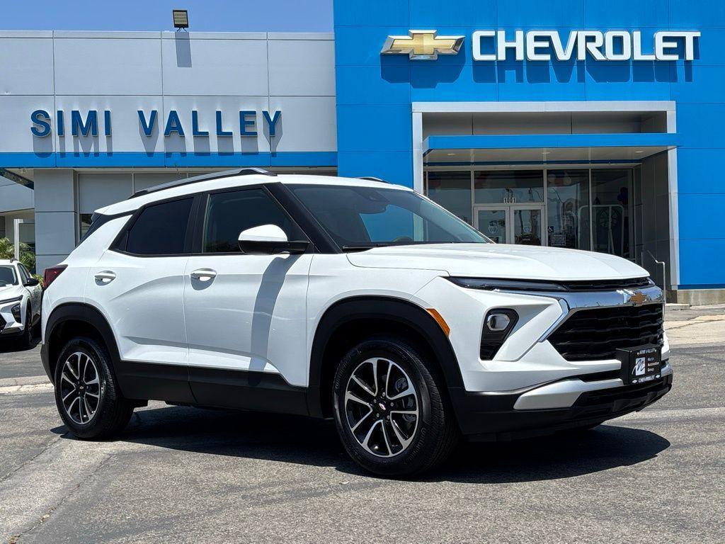 new 2025 Chevrolet TrailBlazer car, priced at $26,325
