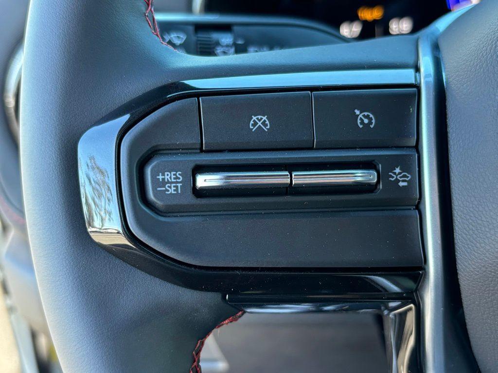 new 2025 Chevrolet Colorado car, priced at $52,620