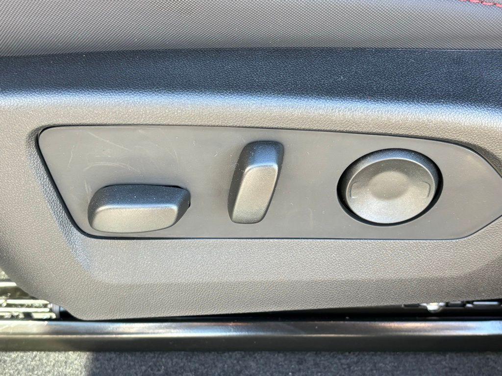 new 2025 Chevrolet Colorado car, priced at $52,620