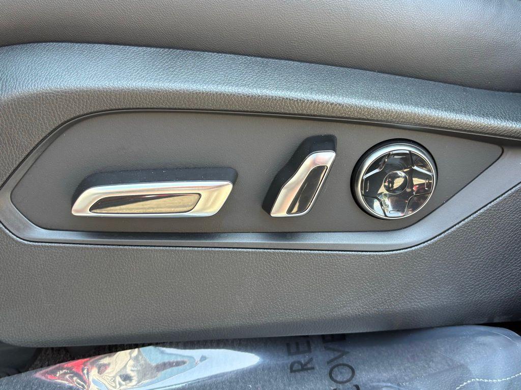 used 2024 Acura RDX car, priced at $45,949