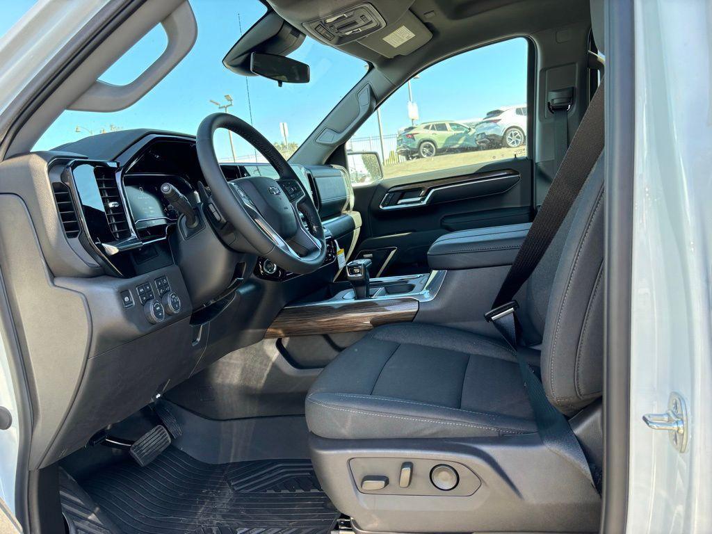 new 2025 Chevrolet Silverado 1500 car, priced at $61,114