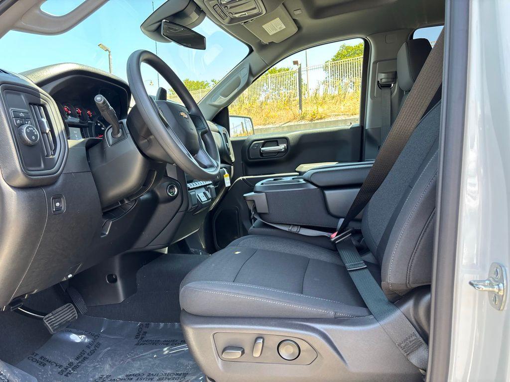 new 2025 Chevrolet Silverado 1500 car, priced at $35,594