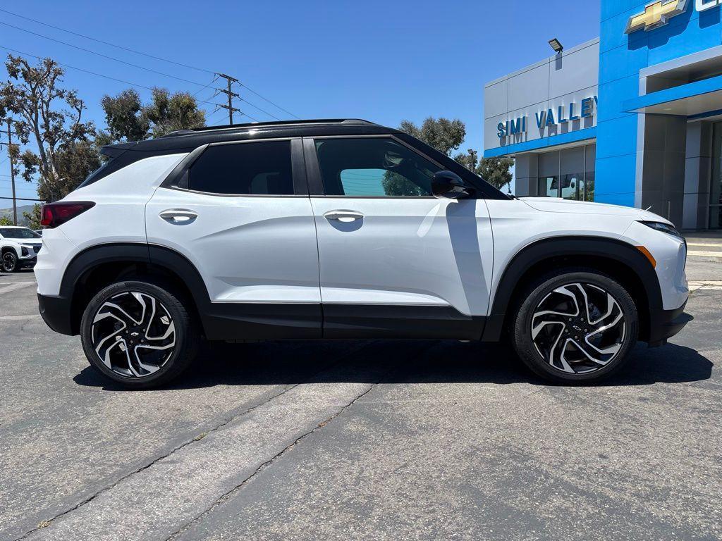 new 2025 Chevrolet TrailBlazer car, priced at $30,575