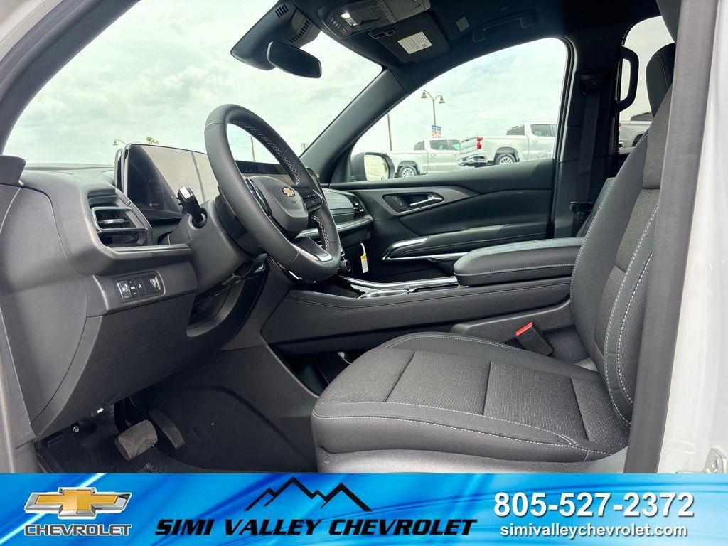 new 2026 Chevrolet Traverse car, priced at $43,294