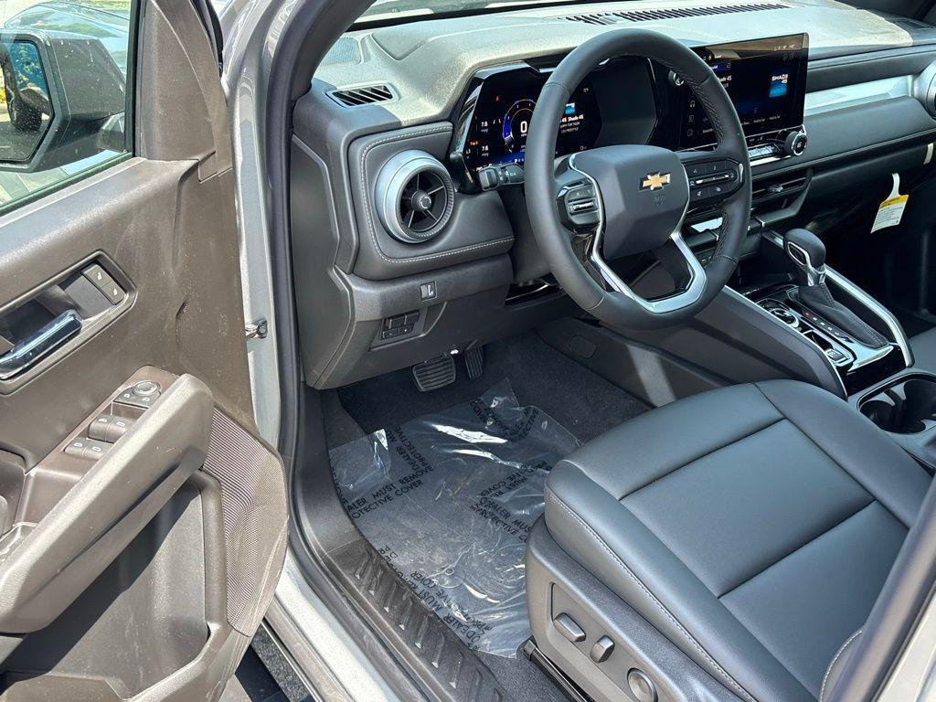 new 2025 Chevrolet Colorado car, priced at $45,555