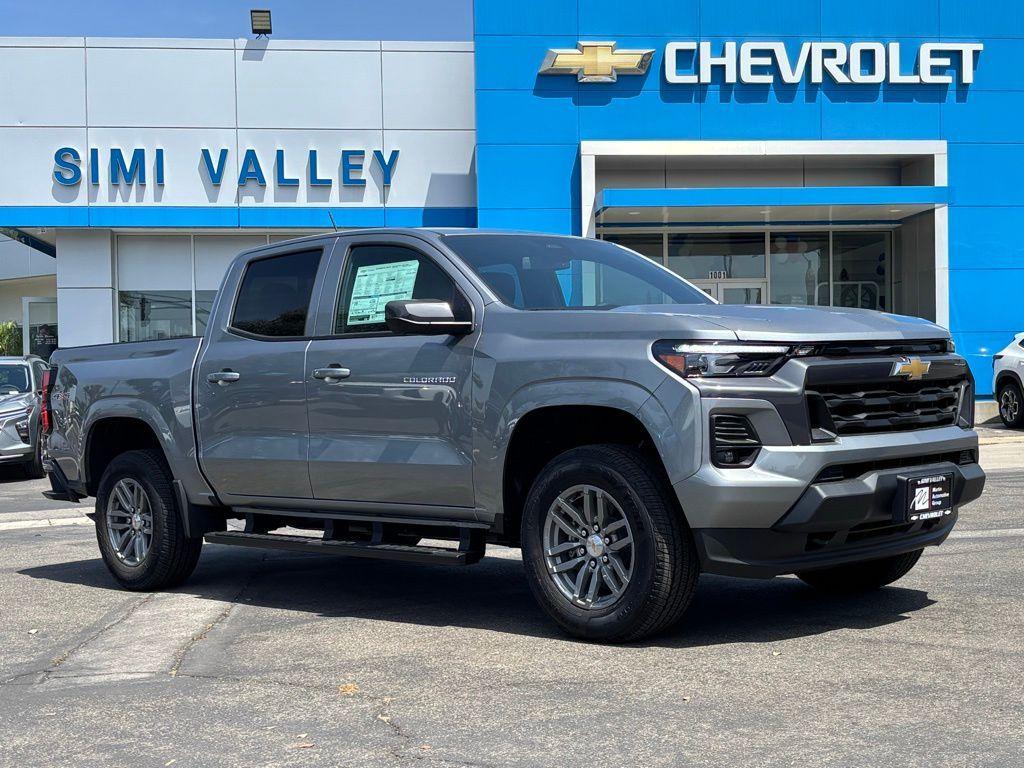 new 2025 Chevrolet Colorado car, priced at $45,555