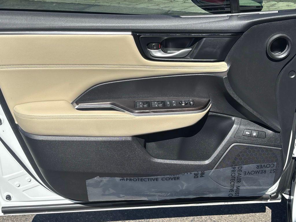 used 2019 Honda Clarity Plug-In Hybrid car, priced at $17,240