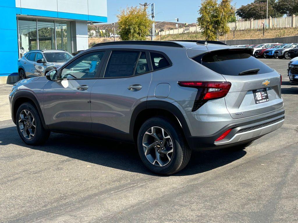 new 2025 Chevrolet Trax car, priced at $23,580