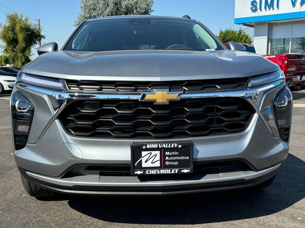 new 2025 Chevrolet Trax car, priced at $23,580