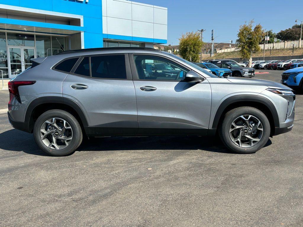 new 2025 Chevrolet Trax car, priced at $23,580