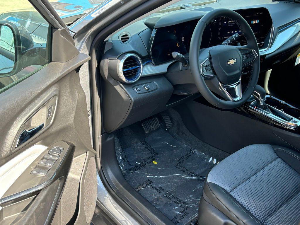 new 2025 Chevrolet Trax car, priced at $23,580