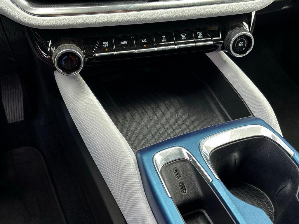 used 2024 Chevrolet Equinox EV car, priced at $34,934
