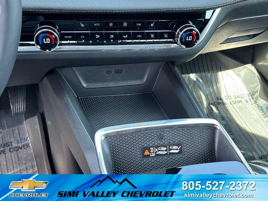new 2026 Chevrolet Equinox car, priced at $30,254