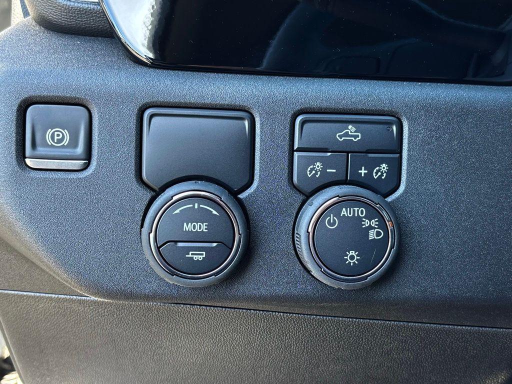 new 2025 Chevrolet Silverado 1500 car, priced at $45,135