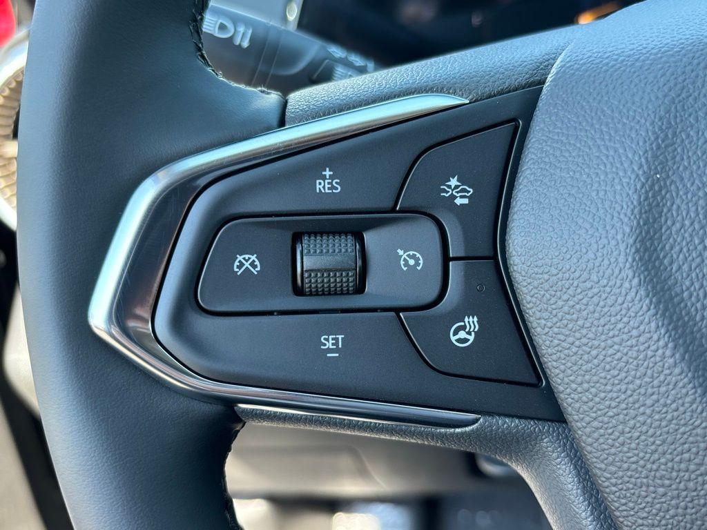 new 2025 Chevrolet Trax car, priced at $24,535
