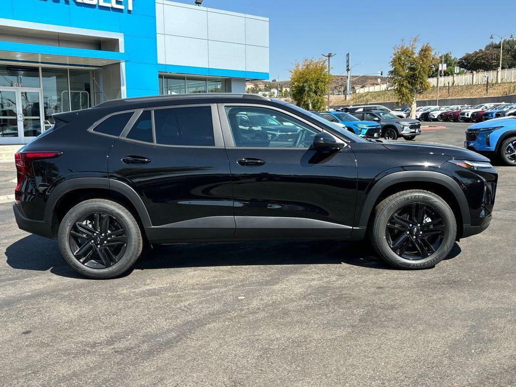 new 2025 Chevrolet Trax car, priced at $24,535