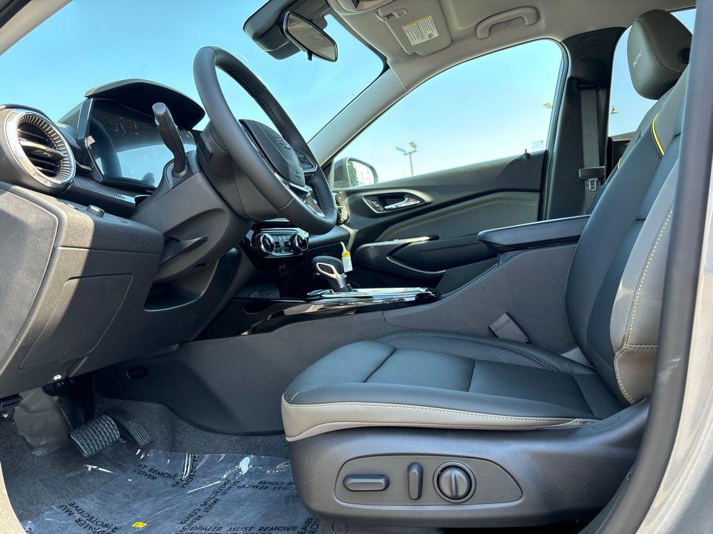 new 2025 Chevrolet Trax car, priced at $24,440