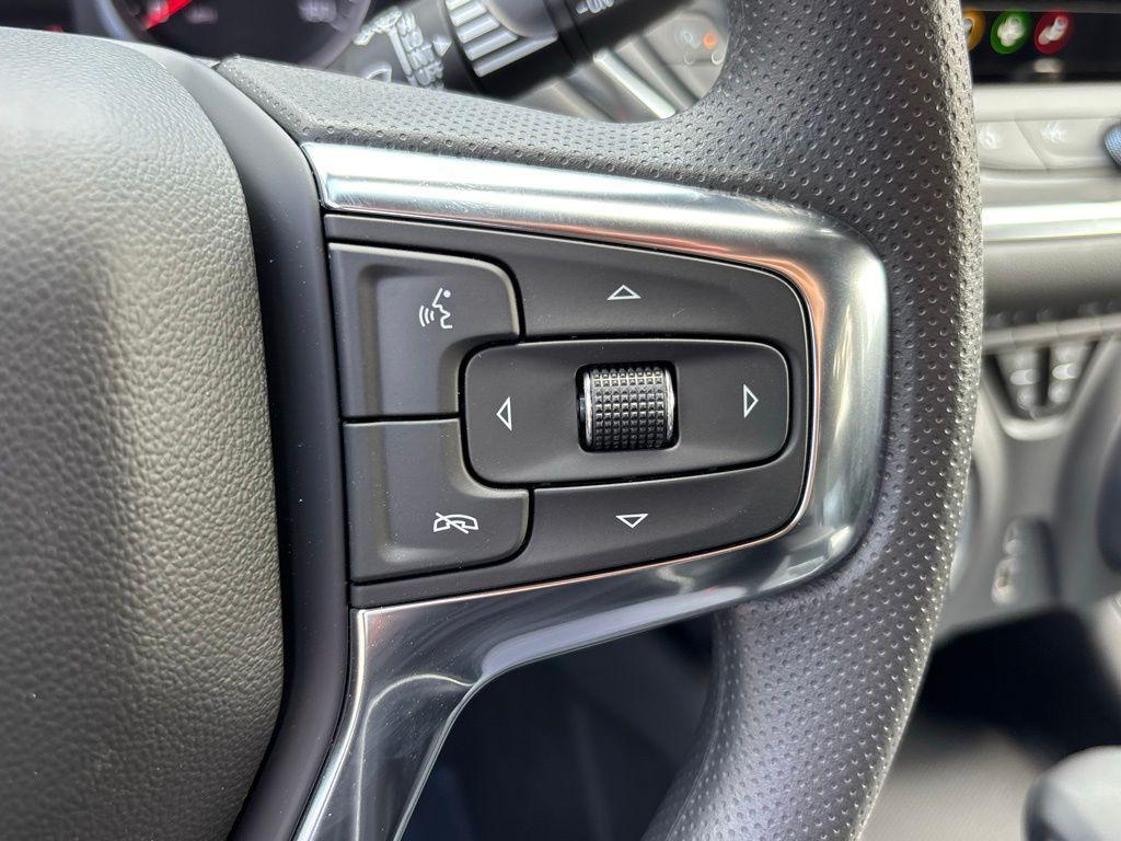 new 2025 Chevrolet Blazer car, priced at $40,530