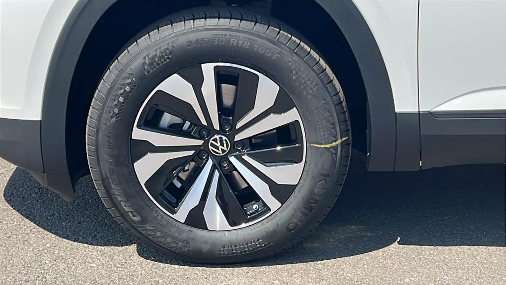 new 2026 Volkswagen Atlas car, priced at $41,484