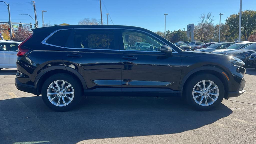 used 2025 Honda CR-V car, priced at $30,977