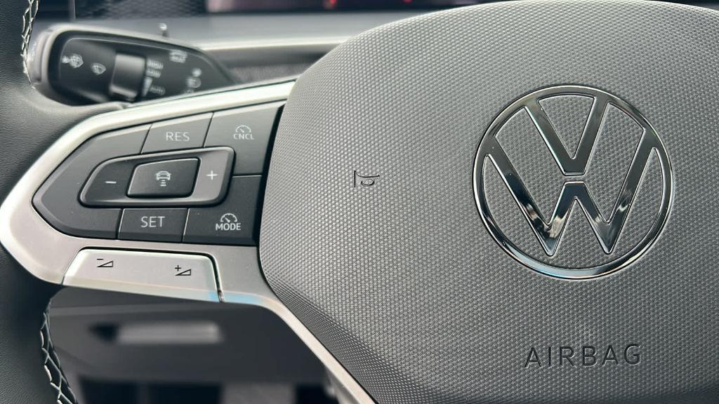 new 2025 Volkswagen Tiguan car, priced at $33,189