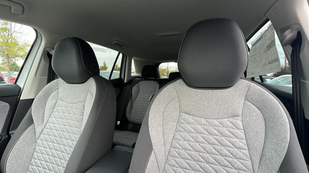 new 2025 Volkswagen Tiguan car, priced at $33,189