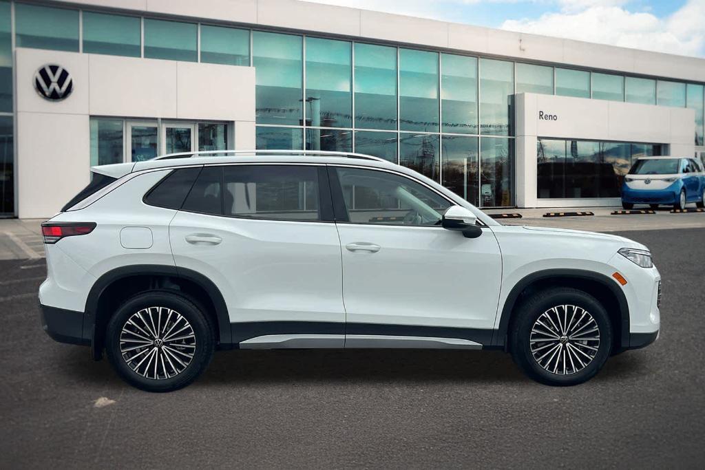 new 2025 Volkswagen Tiguan car, priced at $33,189