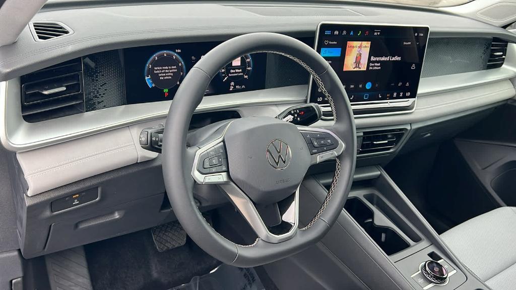 new 2025 Volkswagen Tiguan car, priced at $36,094