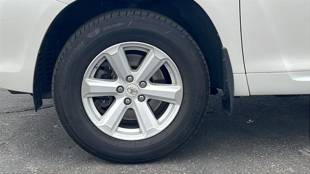 used 2010 Toyota Highlander car, priced at $10,688