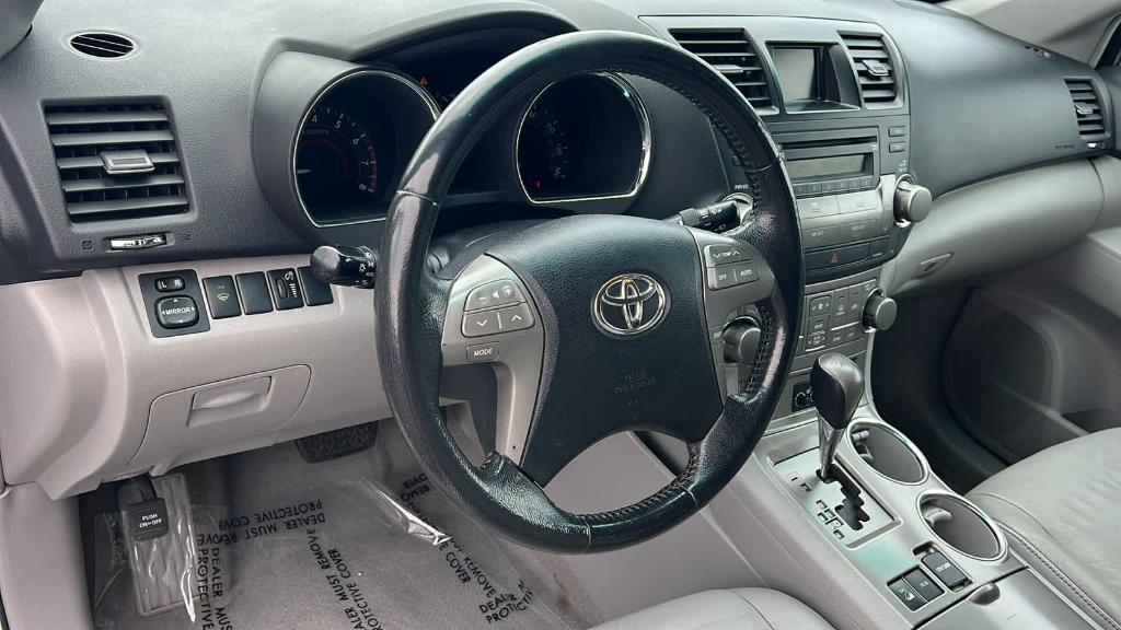used 2010 Toyota Highlander car, priced at $10,688