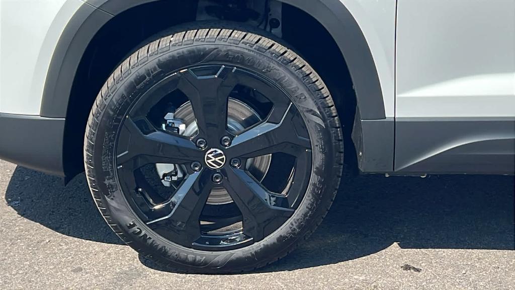 new 2025 Volkswagen Taos car, priced at $33,367