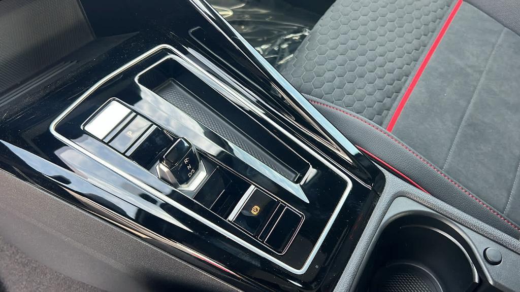 new 2025 Volkswagen Golf GTI car, priced at $39,563