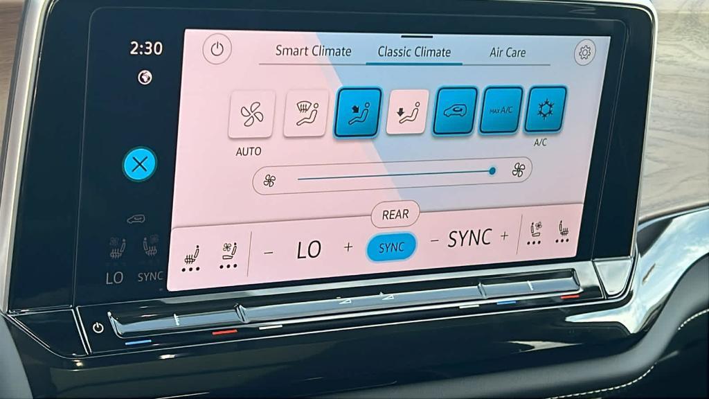 new 2026 Volkswagen Atlas car, priced at $49,833