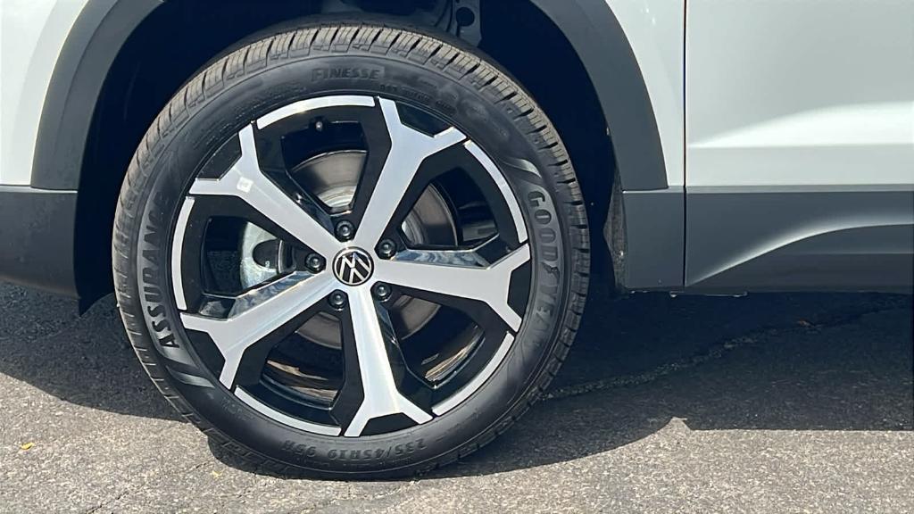 new 2025 Volkswagen Taos car, priced at $36,217
