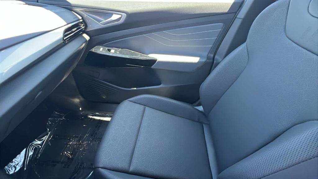 new 2025 Volkswagen ID.4 car, priced at $51,261