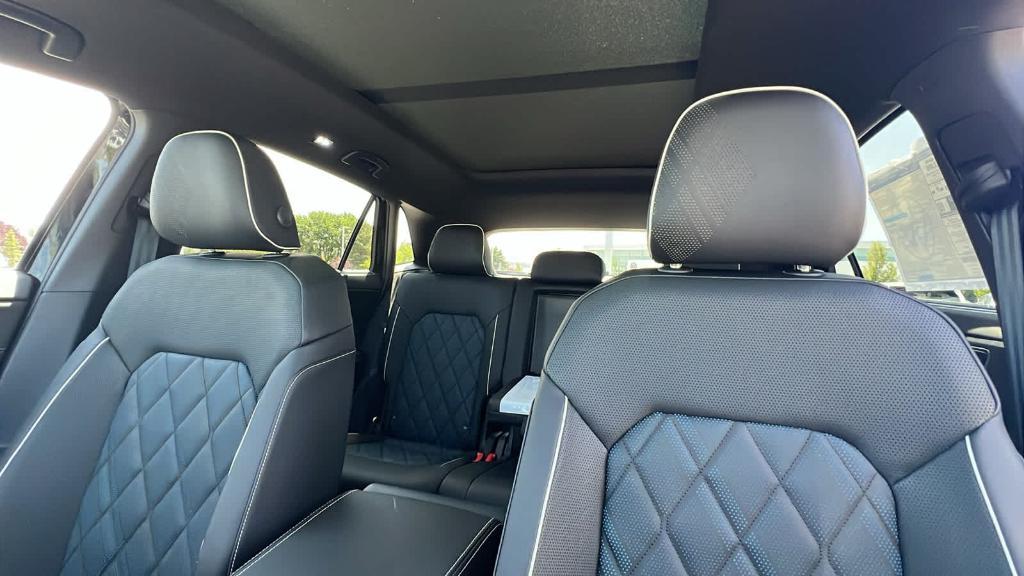 new 2025 Volkswagen Atlas Cross Sport car, priced at $50,753