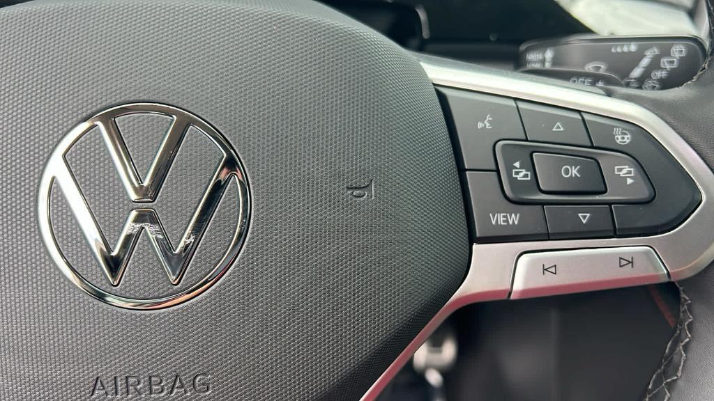 new 2025 Volkswagen Atlas car, priced at $46,549
